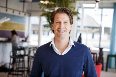 9443460a9c3c920f_800x800ar