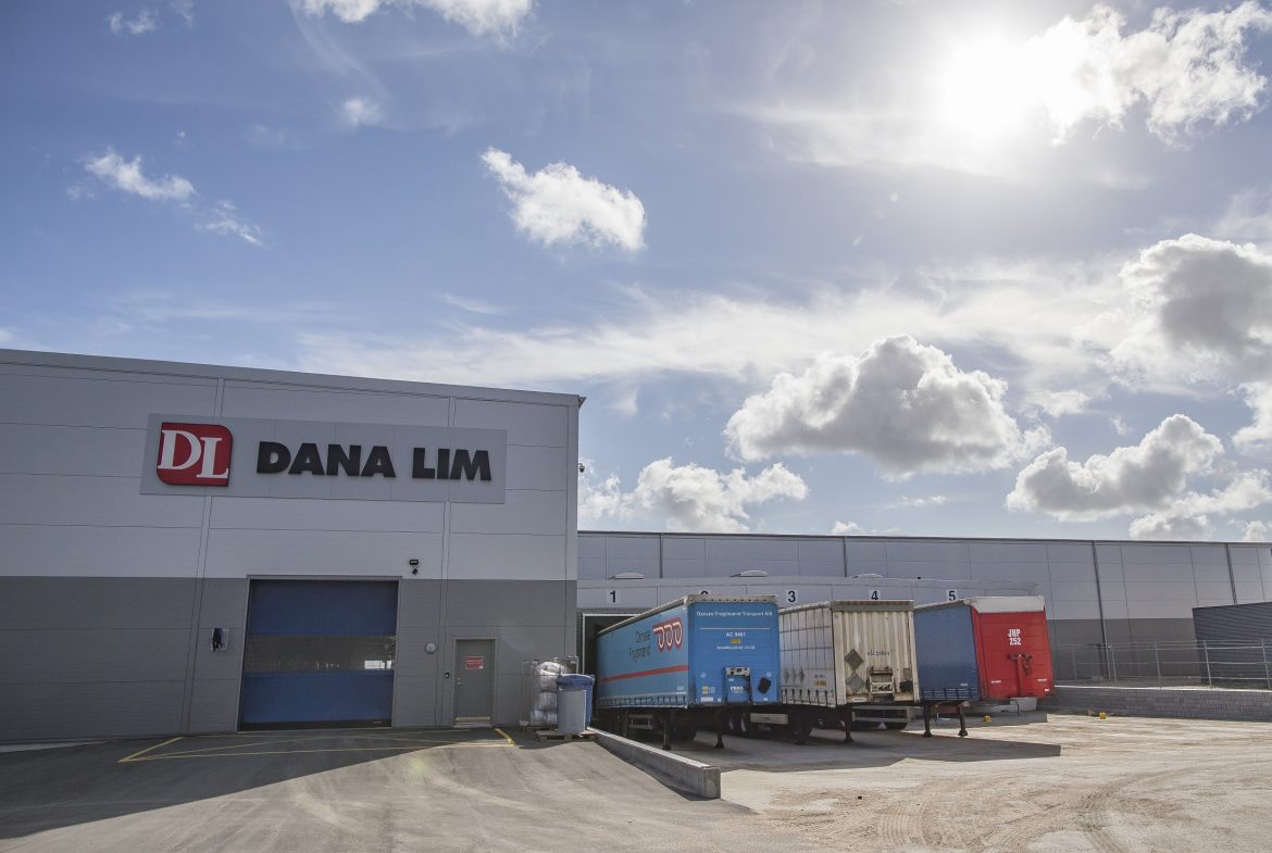 Dana Lim ny lagerhal med forsendelse, 13-09-2018